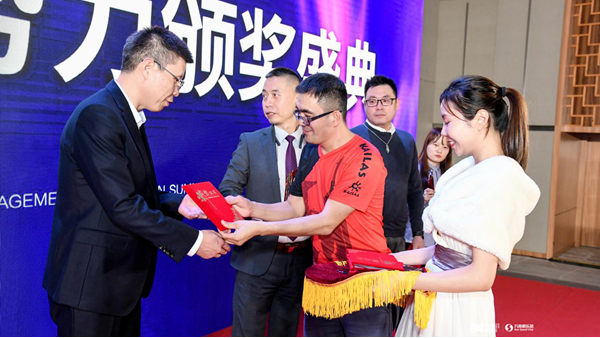 NEWS | 创富港薛春荣获2020年第五届中国不动产资管新势力年度新睿人物