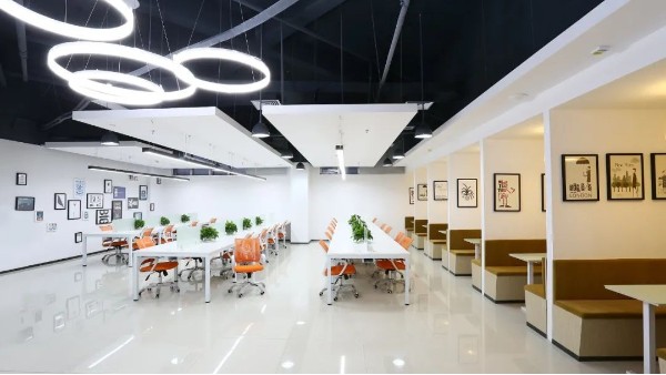 创富港共享办公深圳新增新店，助力小微企业蓬勃发展