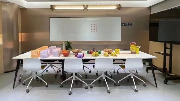 创富港共享办公深圳龙岗新店盛大开业，赋能创业者高效成长