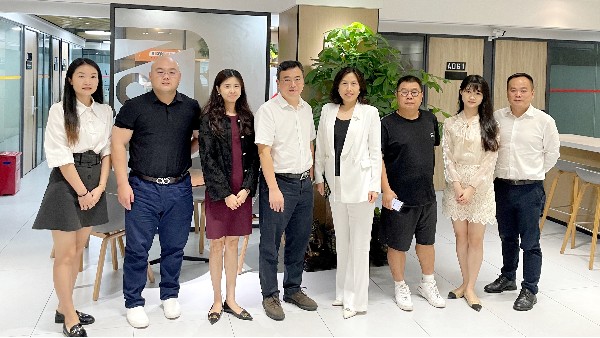 深圳行业领袖企业百强评选评委组一行莅临创富港走访调研
