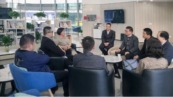 NEWS | 上海市惠南镇党委书记一行到访创富港五角世贸中心